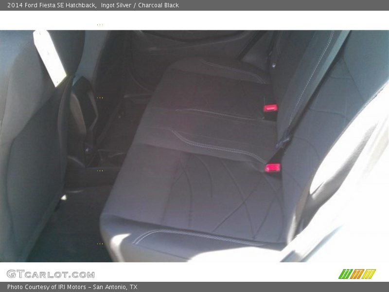 Ingot Silver / Charcoal Black 2014 Ford Fiesta SE Hatchback
