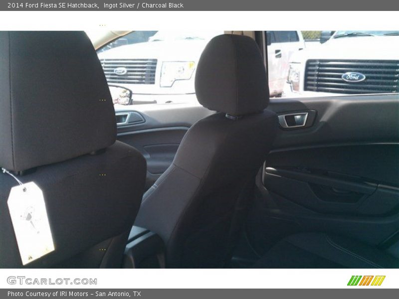Ingot Silver / Charcoal Black 2014 Ford Fiesta SE Hatchback