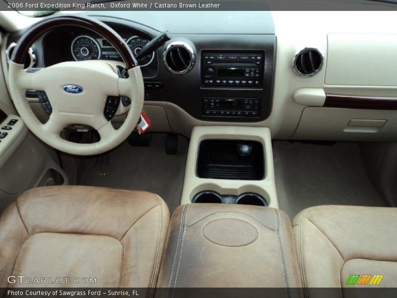 Dashboard of 2006 Expedition King Ranch