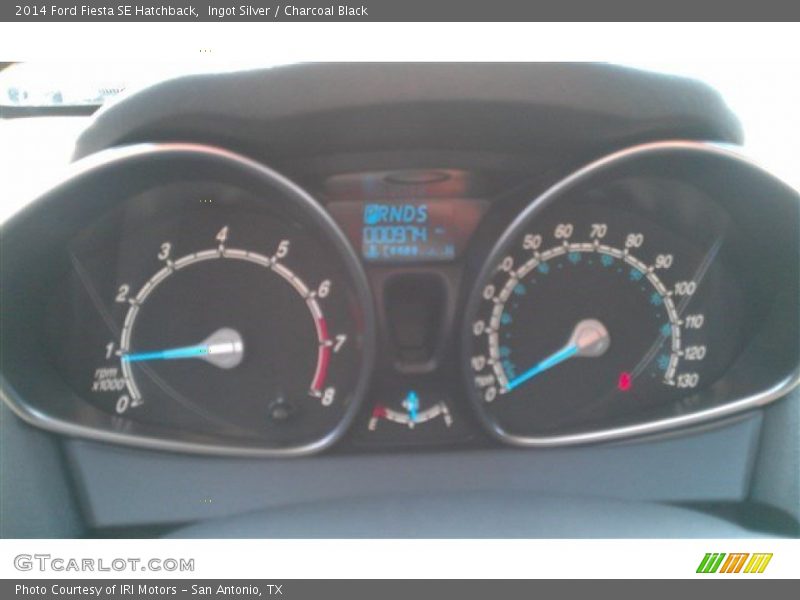 Ingot Silver / Charcoal Black 2014 Ford Fiesta SE Hatchback