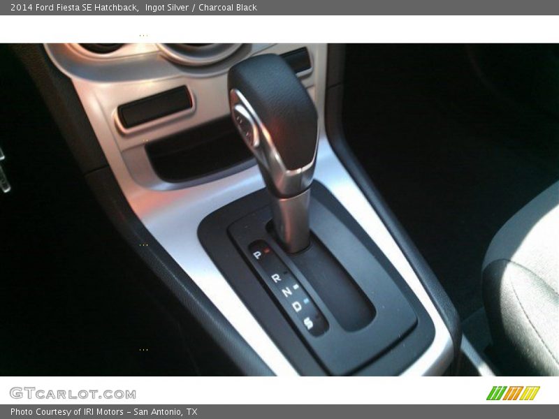 Ingot Silver / Charcoal Black 2014 Ford Fiesta SE Hatchback
