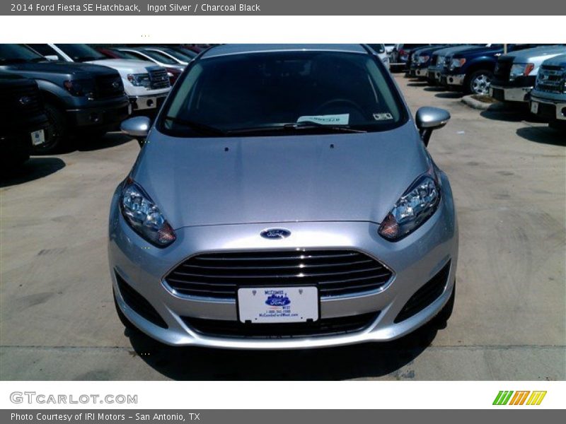 Ingot Silver / Charcoal Black 2014 Ford Fiesta SE Hatchback