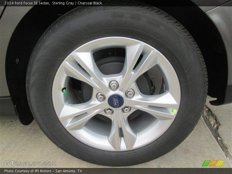 Sterling Gray / Charcoal Black 2014 Ford Focus SE Sedan