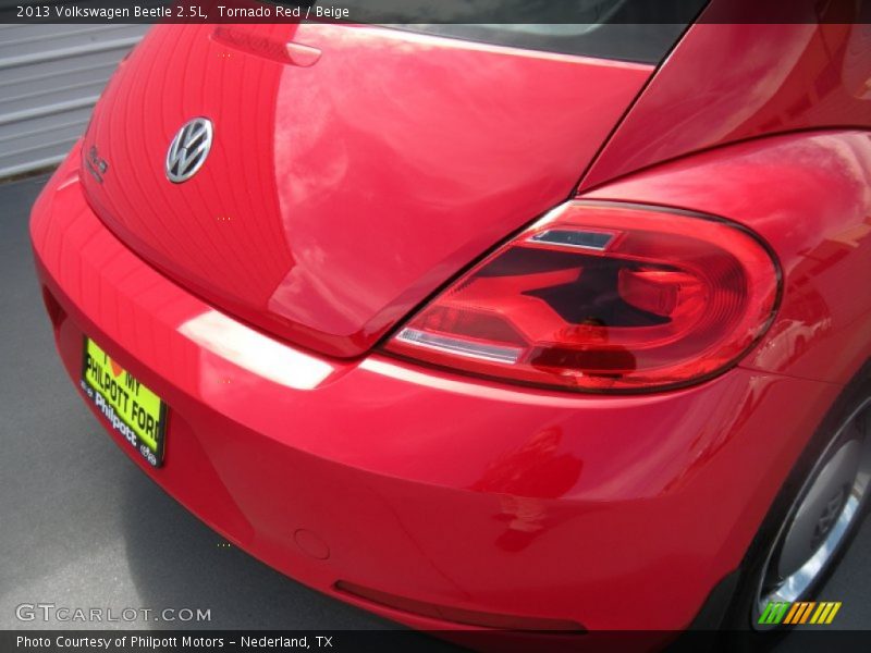 Tornado Red / Beige 2013 Volkswagen Beetle 2.5L