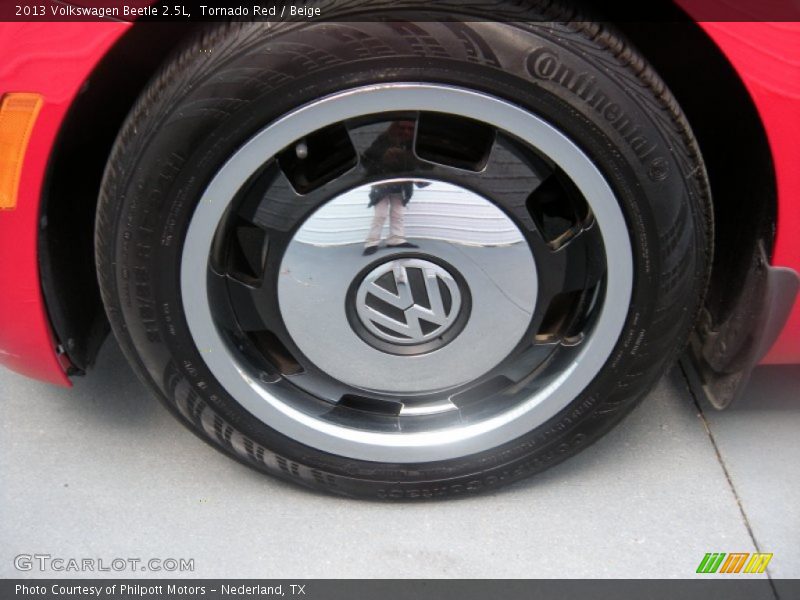 Tornado Red / Beige 2013 Volkswagen Beetle 2.5L