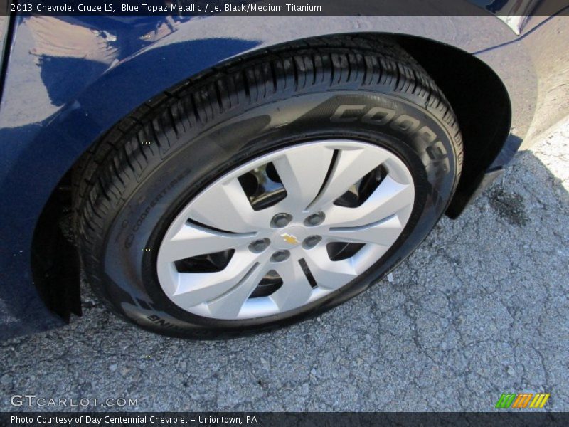 Blue Topaz Metallic / Jet Black/Medium Titanium 2013 Chevrolet Cruze LS