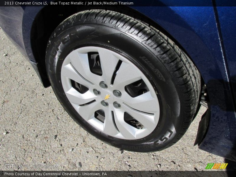 Blue Topaz Metallic / Jet Black/Medium Titanium 2013 Chevrolet Cruze LS