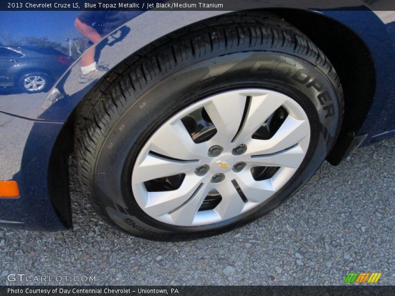 Blue Topaz Metallic / Jet Black/Medium Titanium 2013 Chevrolet Cruze LS