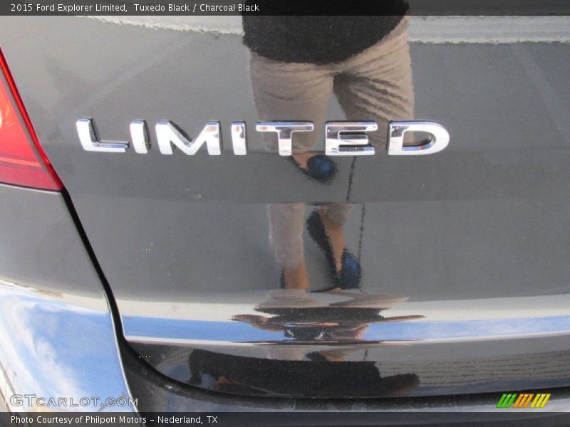 Tuxedo Black / Charcoal Black 2015 Ford Explorer Limited