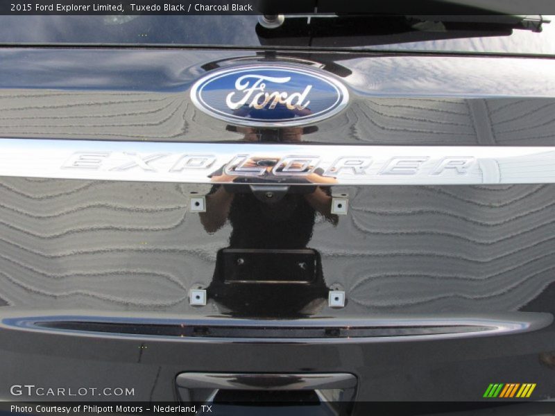 Tuxedo Black / Charcoal Black 2015 Ford Explorer Limited