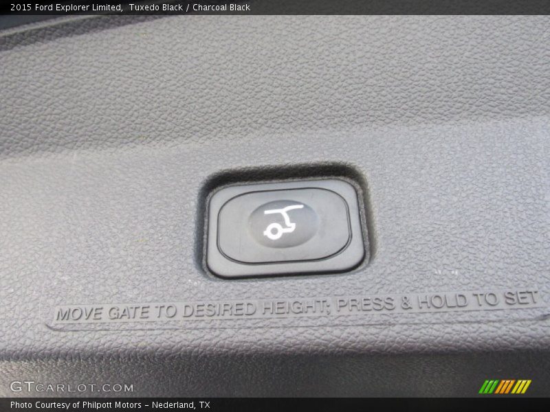 Tuxedo Black / Charcoal Black 2015 Ford Explorer Limited