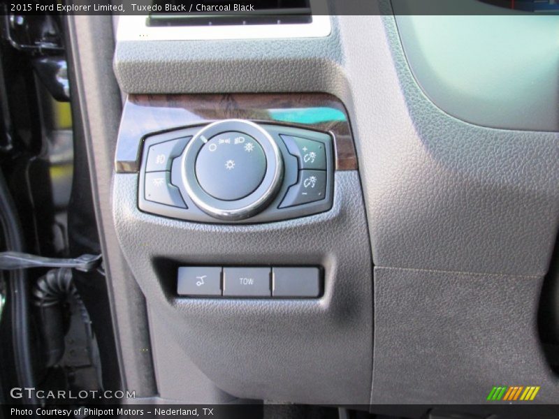 Tuxedo Black / Charcoal Black 2015 Ford Explorer Limited
