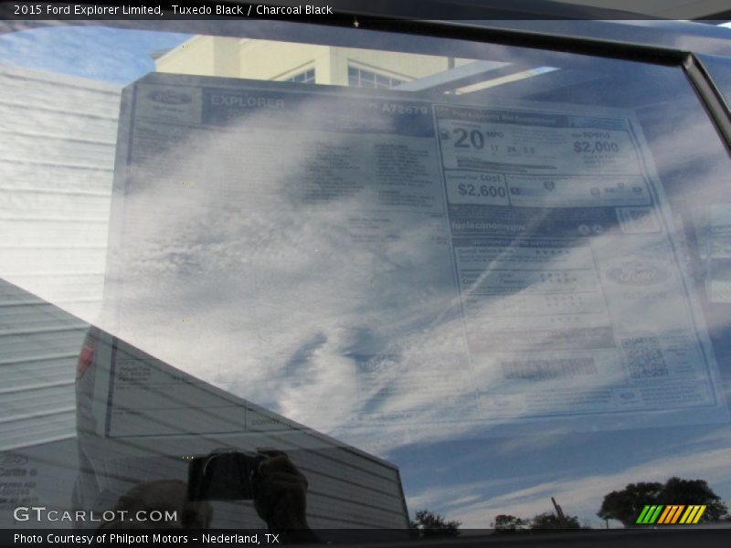 Tuxedo Black / Charcoal Black 2015 Ford Explorer Limited