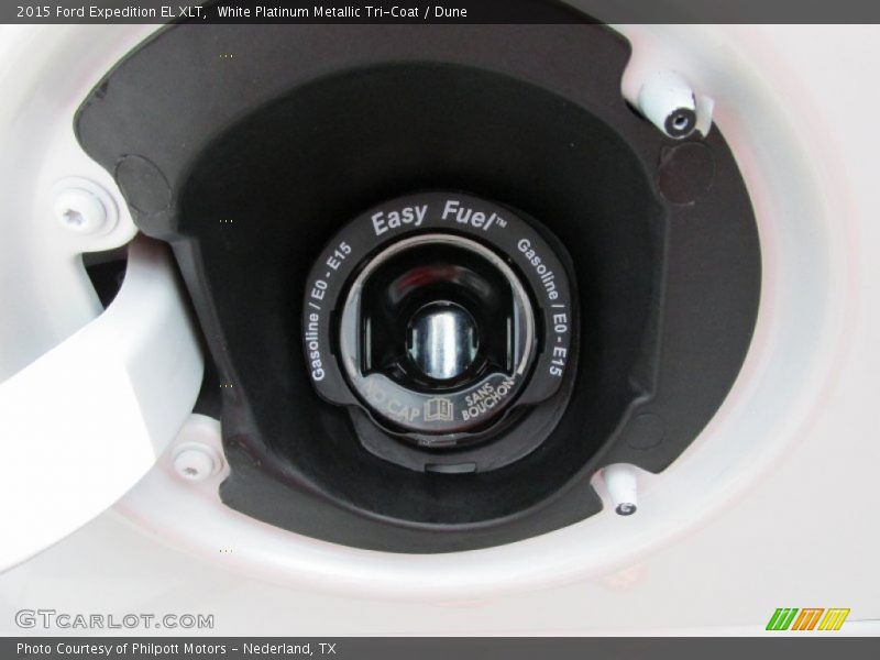 White Platinum Metallic Tri-Coat / Dune 2015 Ford Expedition EL XLT