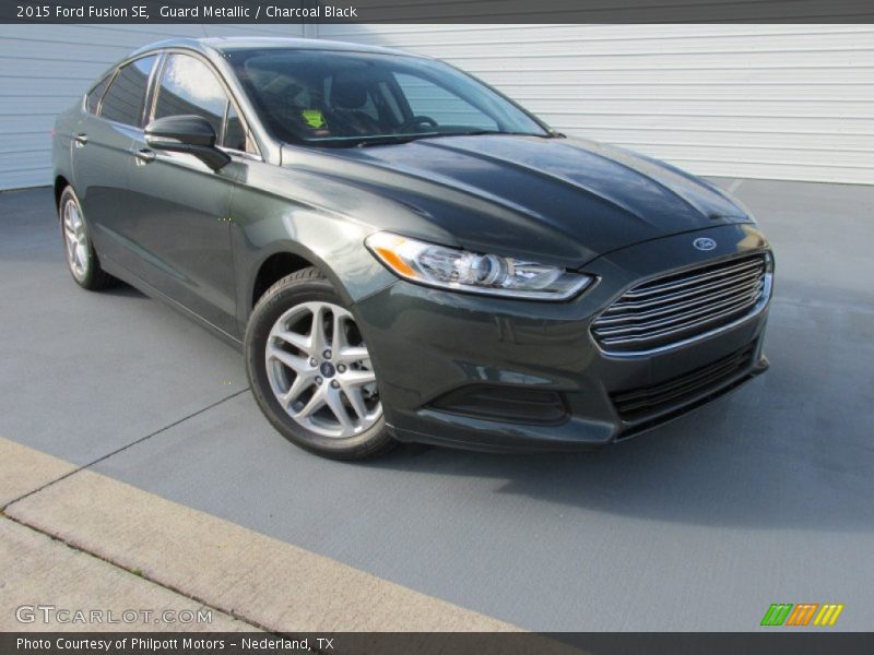 Guard Metallic / Charcoal Black 2015 Ford Fusion SE