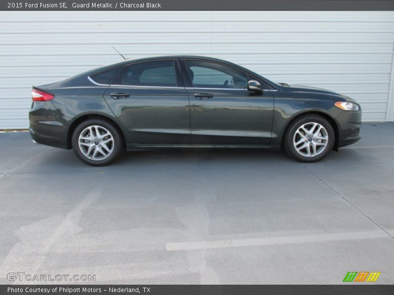 Guard Metallic / Charcoal Black 2015 Ford Fusion SE