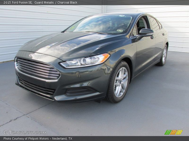 Guard Metallic / Charcoal Black 2015 Ford Fusion SE