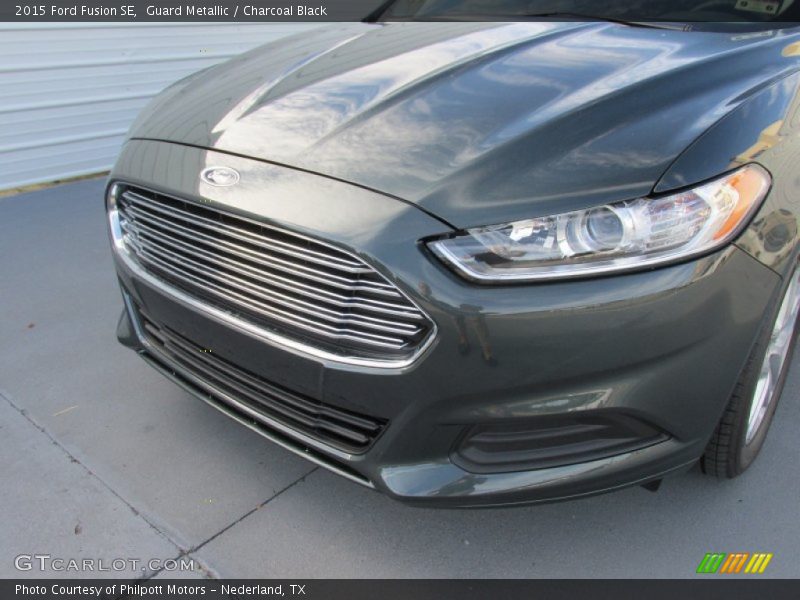 Guard Metallic / Charcoal Black 2015 Ford Fusion SE