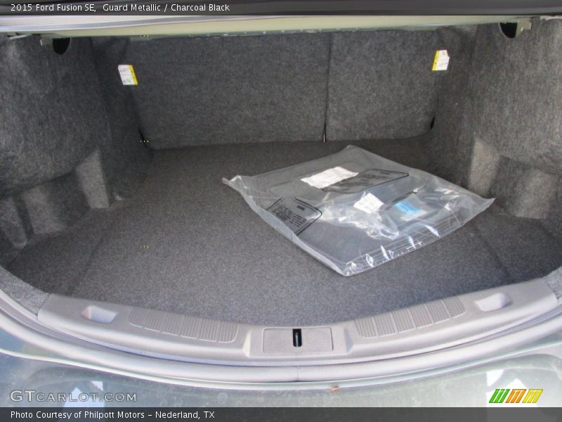  2015 Fusion SE Trunk