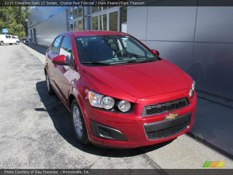 Front 3/4 View of 2015 Sonic LT Sedan