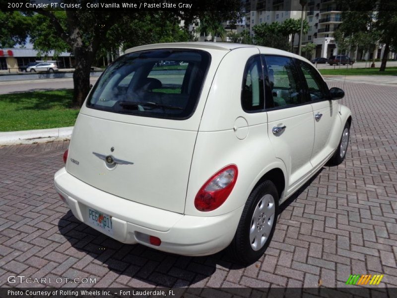 Cool Vanilla White / Pastel Slate Gray 2007 Chrysler PT Cruiser