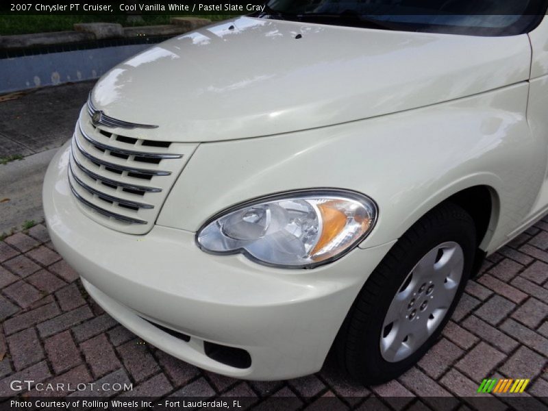 Cool Vanilla White / Pastel Slate Gray 2007 Chrysler PT Cruiser