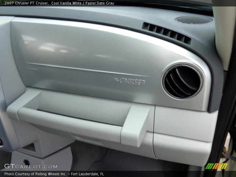 Cool Vanilla White / Pastel Slate Gray 2007 Chrysler PT Cruiser