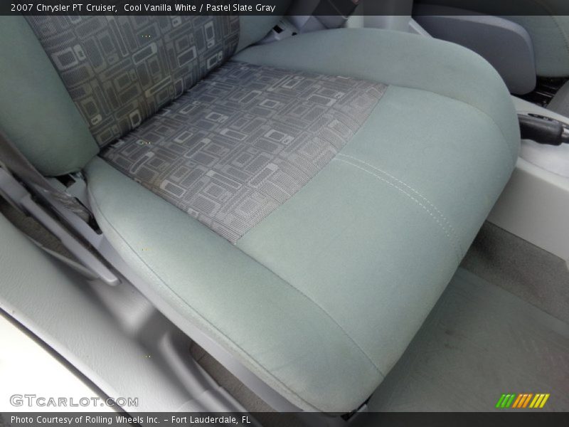 Cool Vanilla White / Pastel Slate Gray 2007 Chrysler PT Cruiser