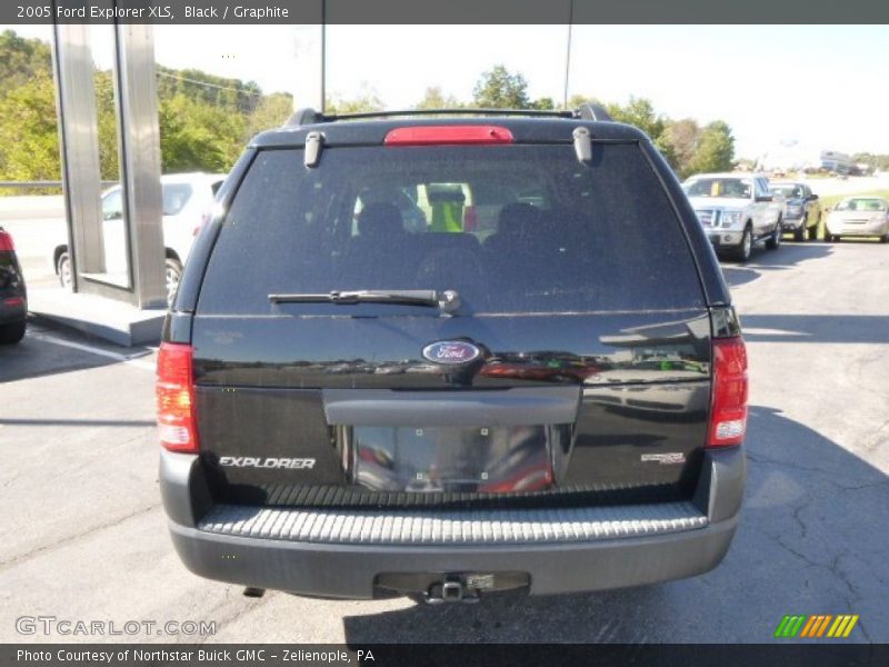 Black / Graphite 2005 Ford Explorer XLS