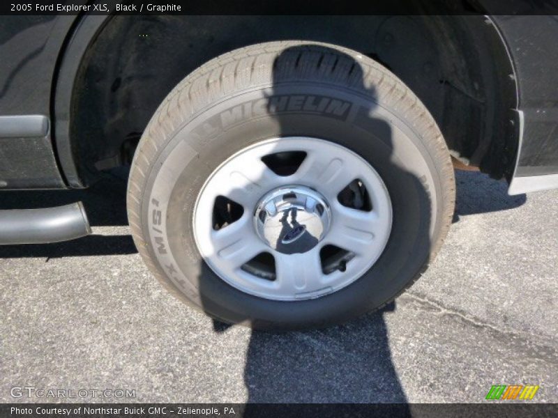 Black / Graphite 2005 Ford Explorer XLS