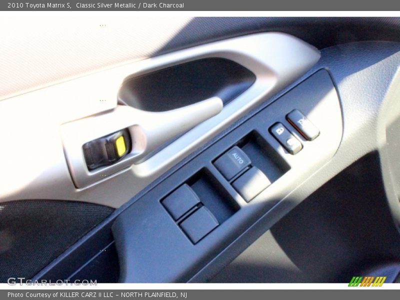 Classic Silver Metallic / Dark Charcoal 2010 Toyota Matrix S