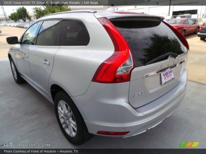 Bright Silver Metallic / Soft Beige 2015 Volvo XC60 T5 Drive-E