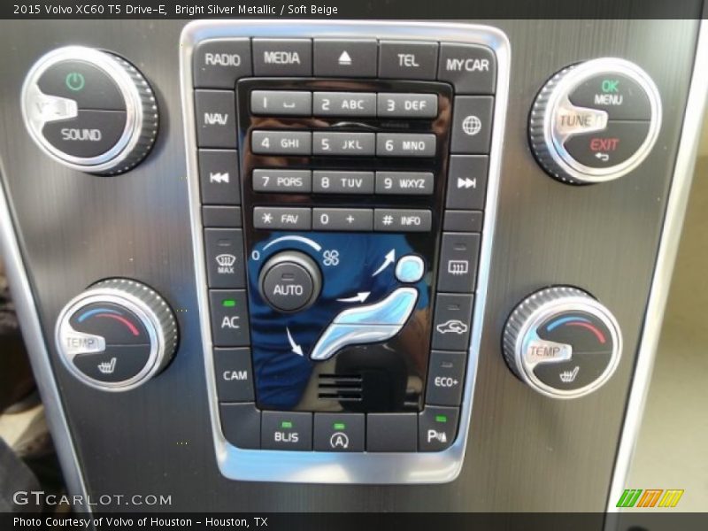 Bright Silver Metallic / Soft Beige 2015 Volvo XC60 T5 Drive-E