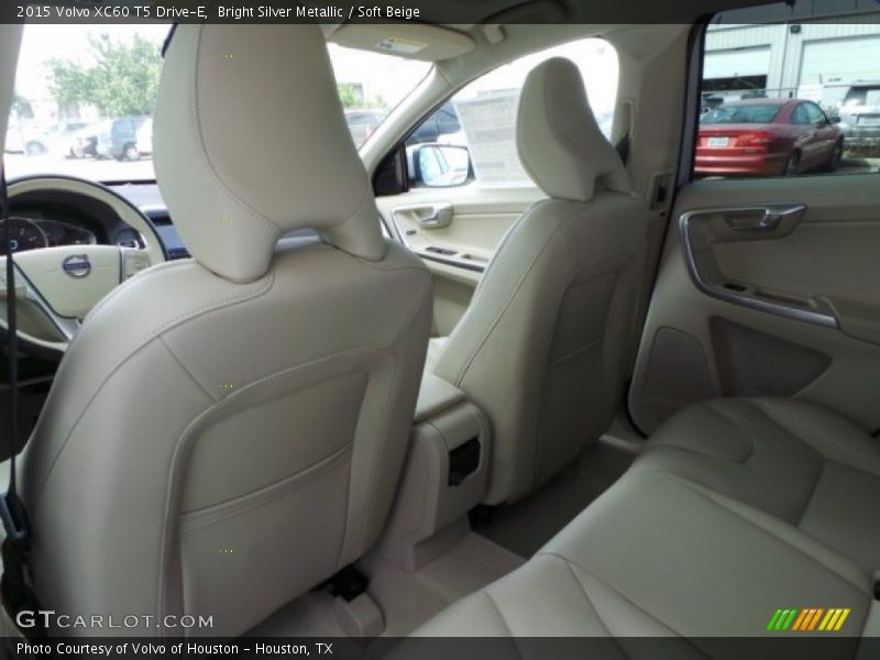 Bright Silver Metallic / Soft Beige 2015 Volvo XC60 T5 Drive-E