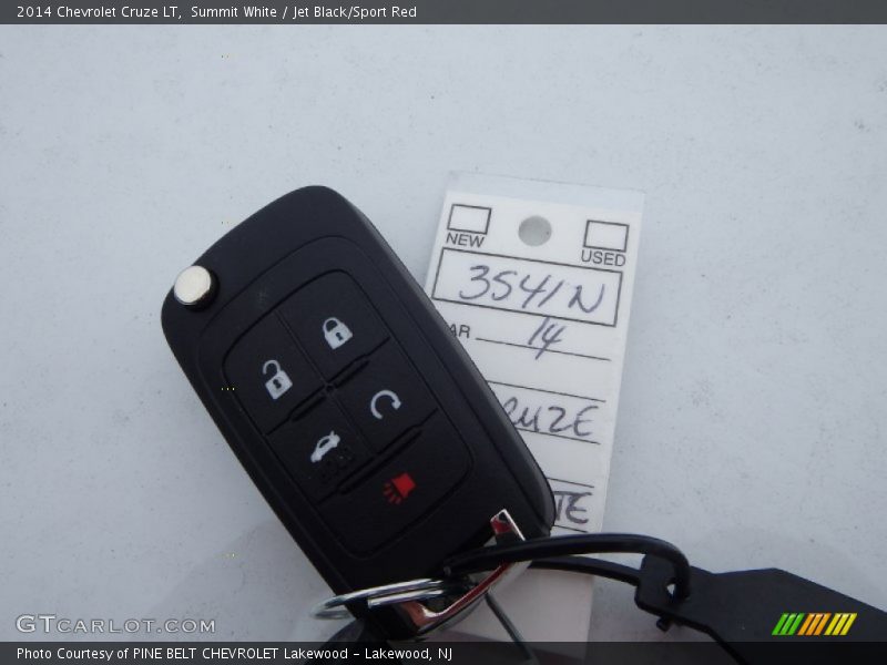 Summit White / Jet Black/Sport Red 2014 Chevrolet Cruze LT