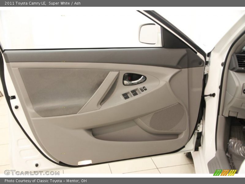 Super White / Ash 2011 Toyota Camry LE
