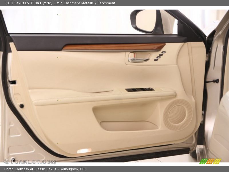 Satin Cashmere Metallic / Parchment 2013 Lexus ES 300h Hybrid