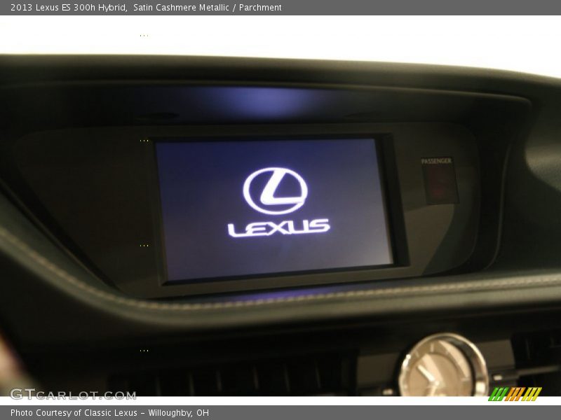 Satin Cashmere Metallic / Parchment 2013 Lexus ES 300h Hybrid