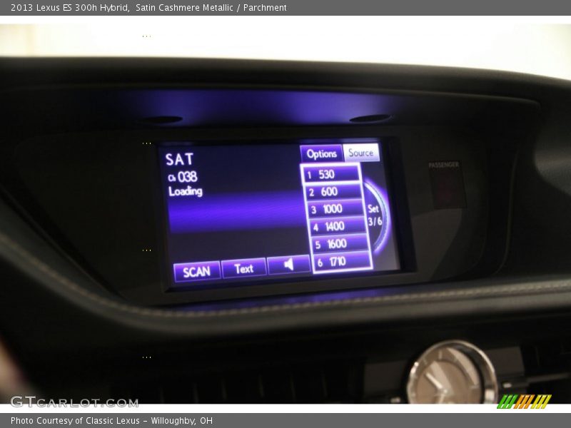 Satin Cashmere Metallic / Parchment 2013 Lexus ES 300h Hybrid