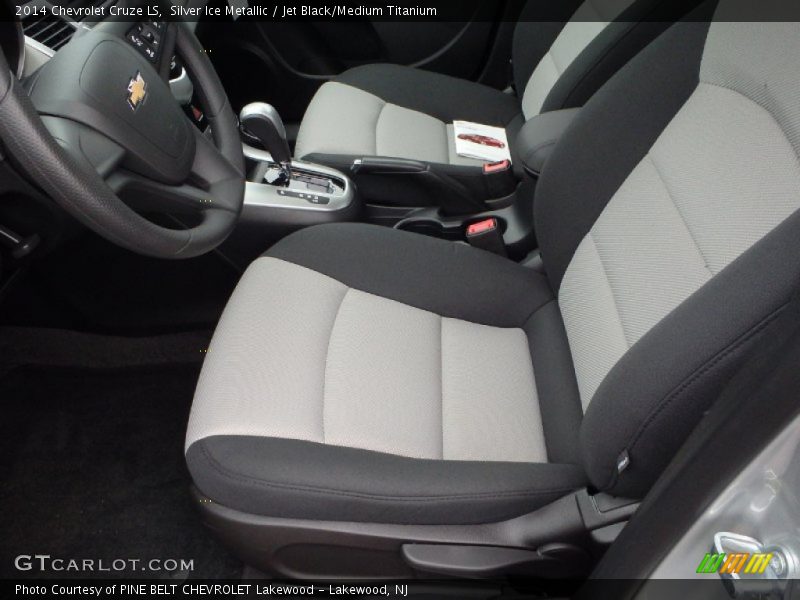 Silver Ice Metallic / Jet Black/Medium Titanium 2014 Chevrolet Cruze LS