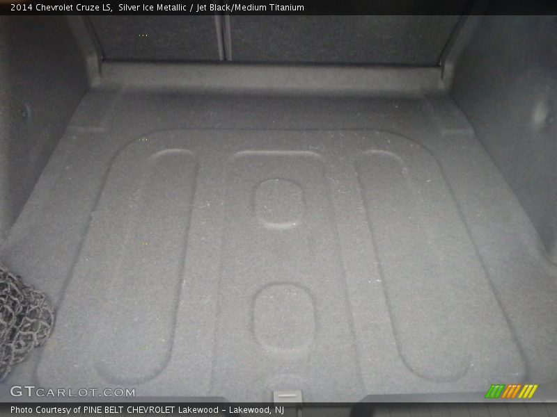 Silver Ice Metallic / Jet Black/Medium Titanium 2014 Chevrolet Cruze LS