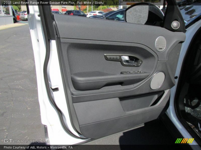Fuji White / Ebony 2015 Land Rover Range Rover Evoque Pure Plus