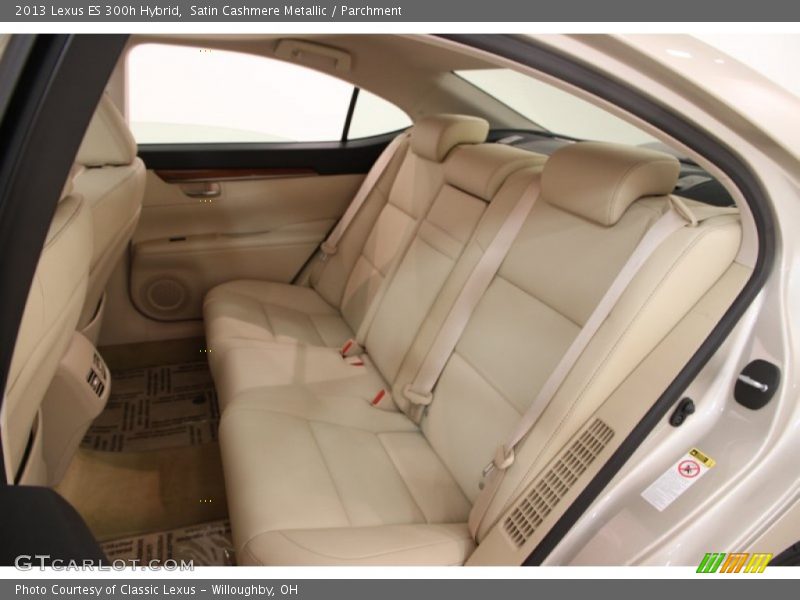 Satin Cashmere Metallic / Parchment 2013 Lexus ES 300h Hybrid