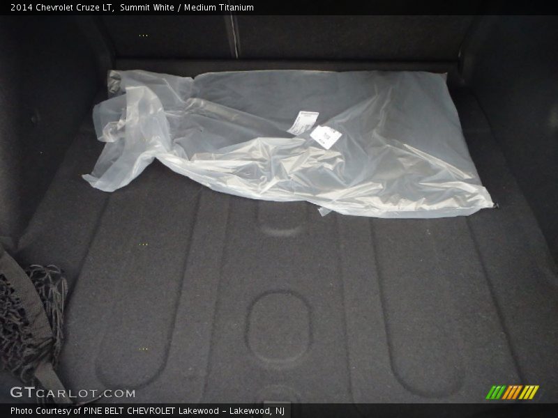 Summit White / Medium Titanium 2014 Chevrolet Cruze LT
