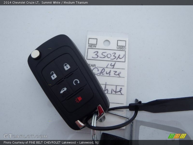 Summit White / Medium Titanium 2014 Chevrolet Cruze LT