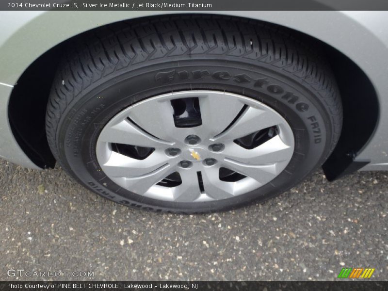 Silver Ice Metallic / Jet Black/Medium Titanium 2014 Chevrolet Cruze LS