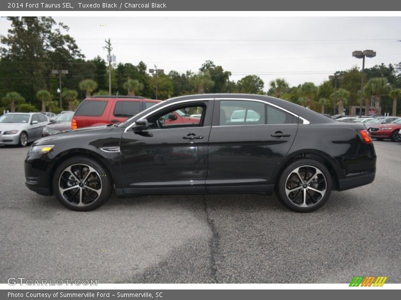 Tuxedo Black / Charcoal Black 2014 Ford Taurus SEL