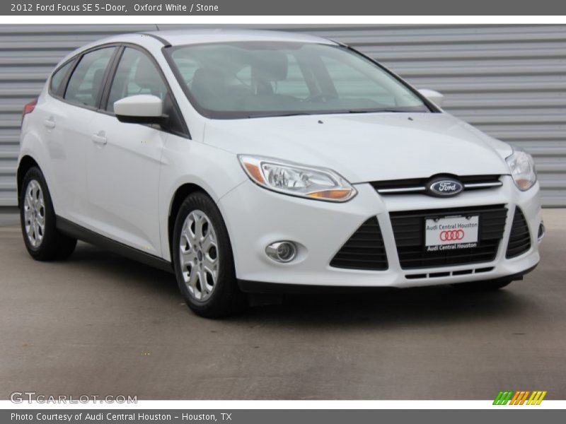 Oxford White / Stone 2012 Ford Focus SE 5-Door