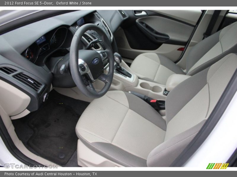 Oxford White / Stone 2012 Ford Focus SE 5-Door