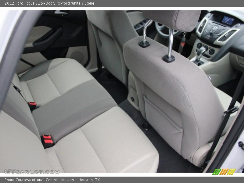 Oxford White / Stone 2012 Ford Focus SE 5-Door